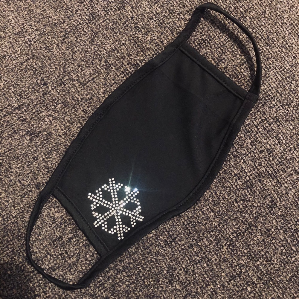 Snowflake mask